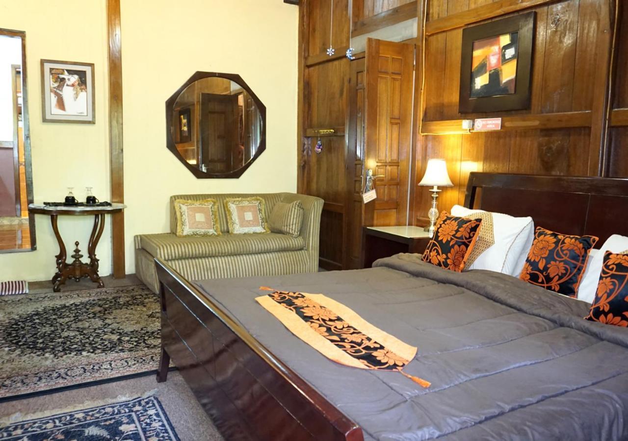 בנדונג Badjoeri Ethnic Wooden Homestay מראה חיצוני תמונה
