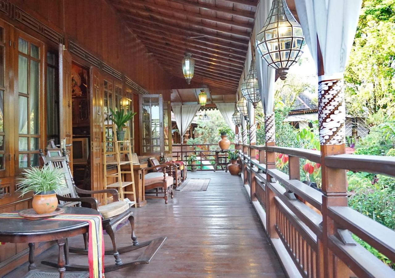 בנדונג Badjoeri Ethnic Wooden Homestay מראה חיצוני תמונה
