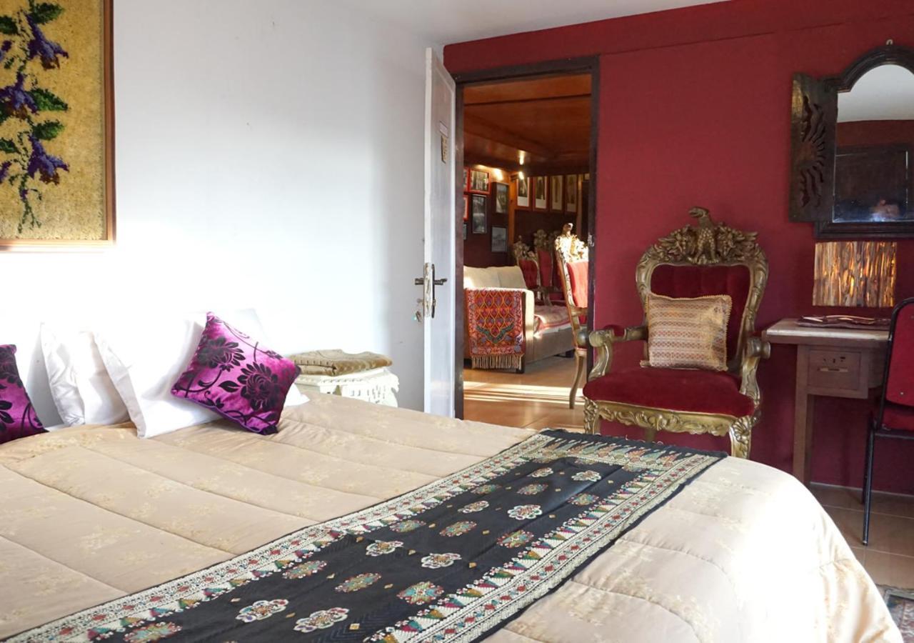 בנדונג Badjoeri Ethnic Wooden Homestay מראה חיצוני תמונה