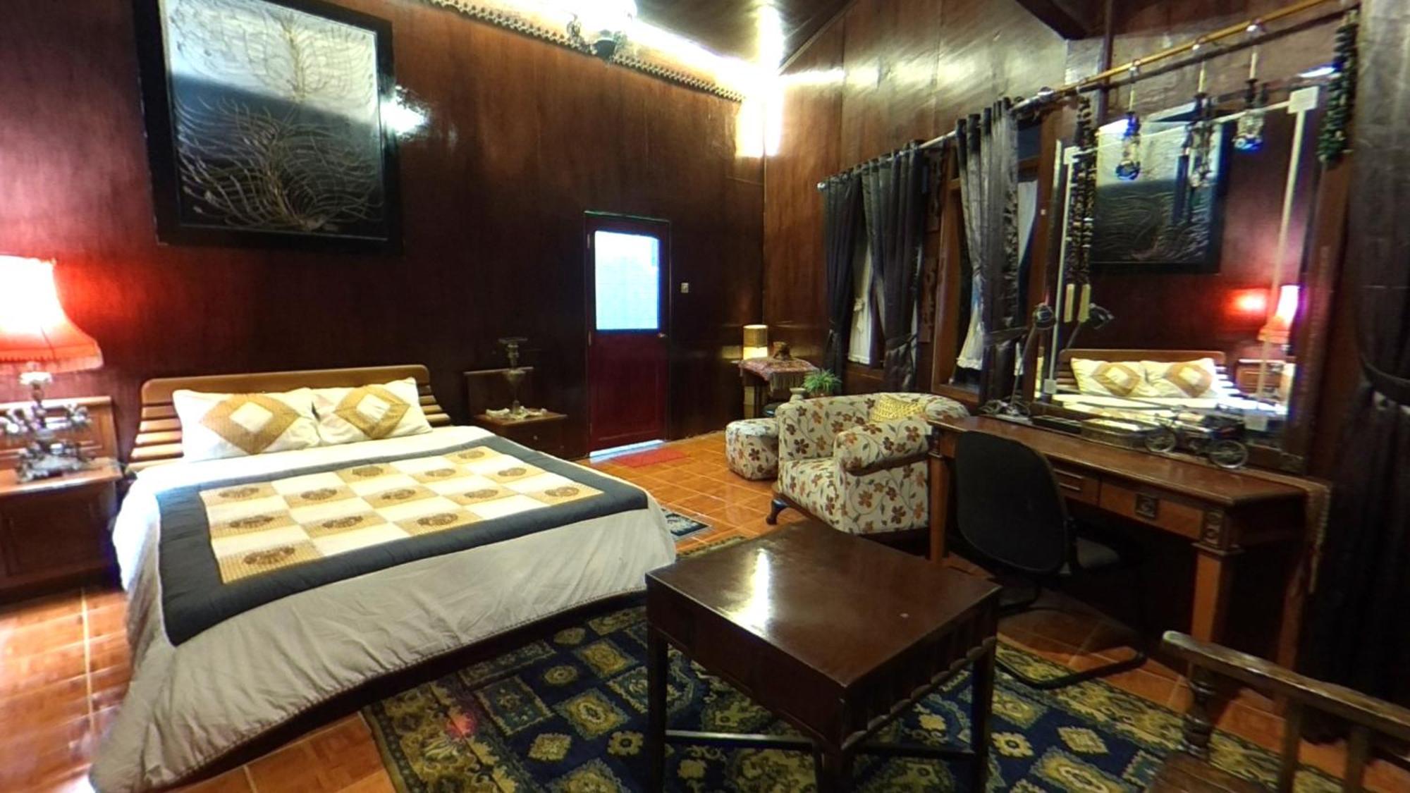 בנדונג Badjoeri Ethnic Wooden Homestay חדר תמונה