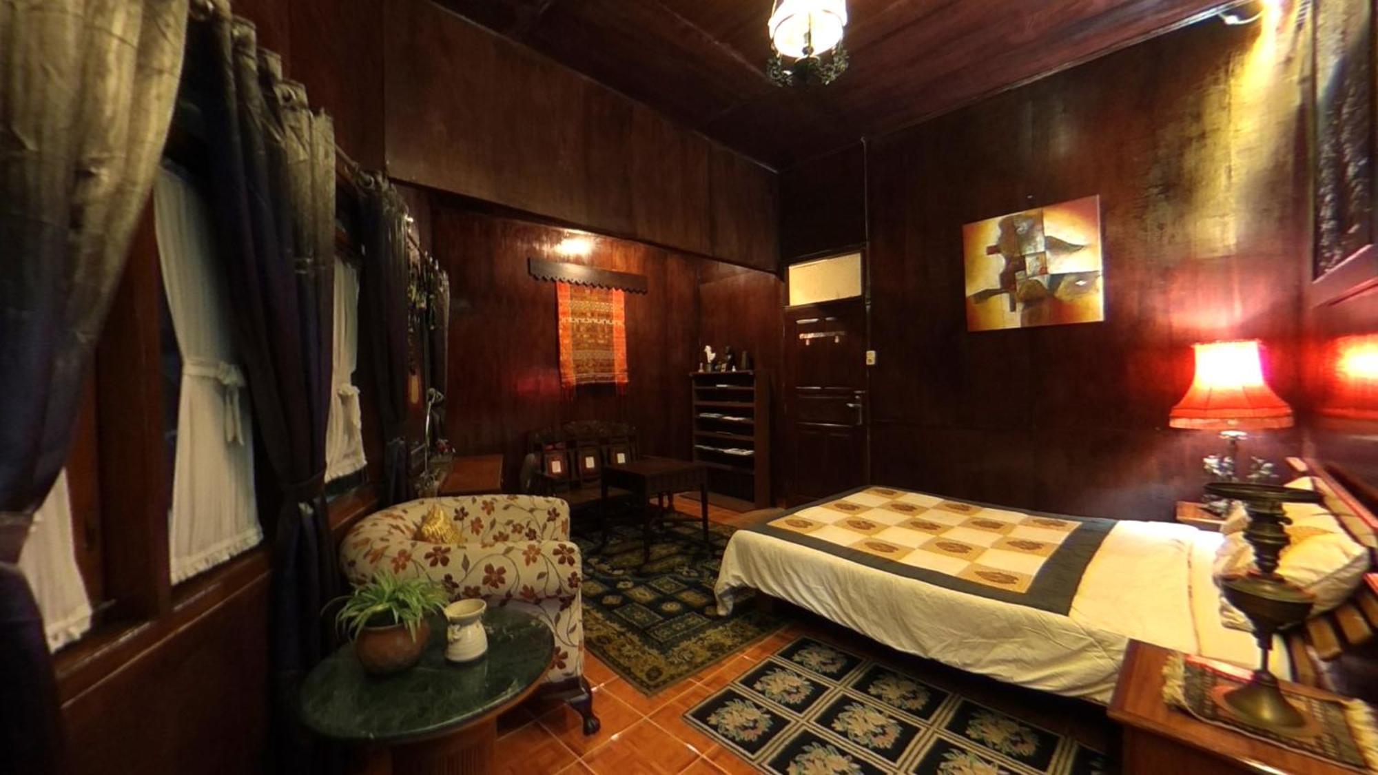 בנדונג Badjoeri Ethnic Wooden Homestay חדר תמונה